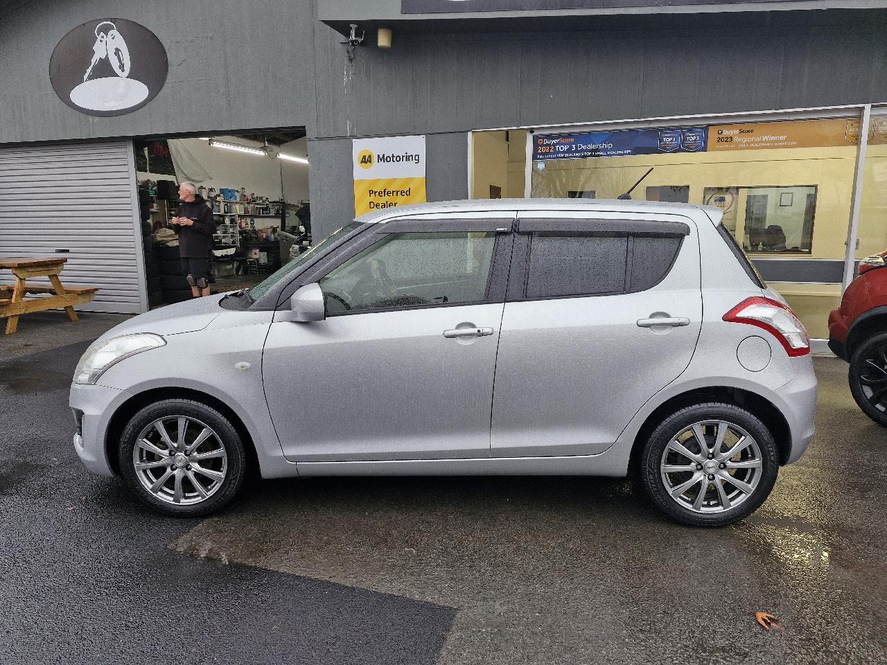 2015 Suzuki SWIFT