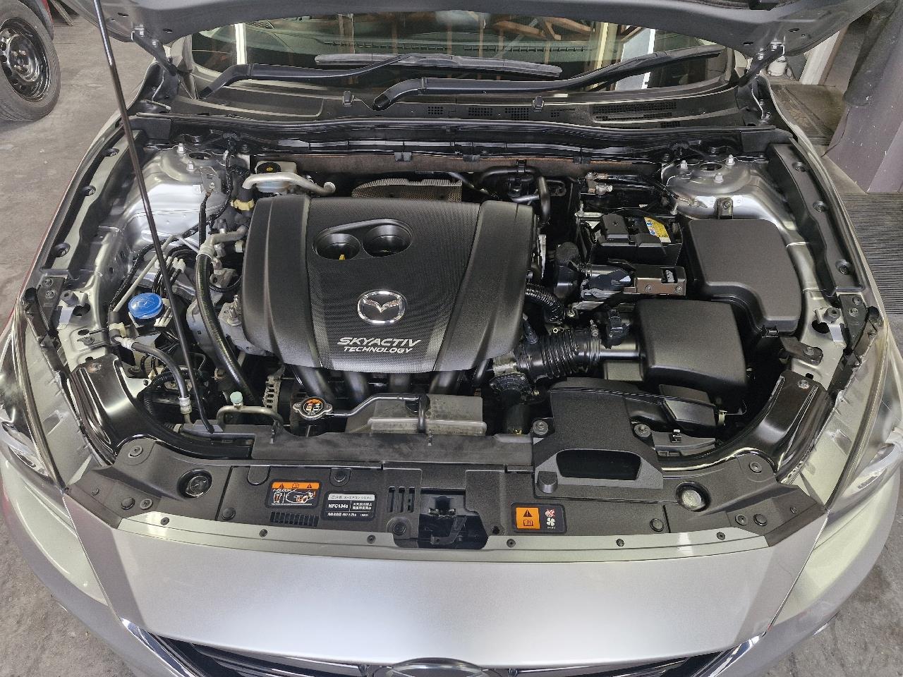 2014 Mazda AXELA