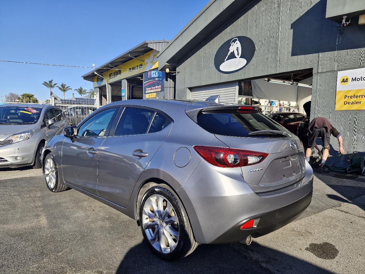 2014 Mazda AXELA