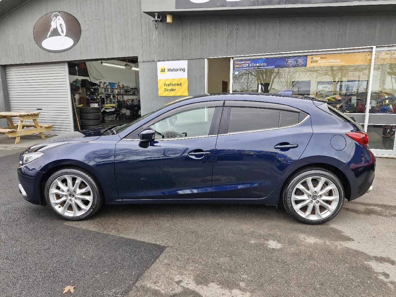 2014 Mazda AXELA