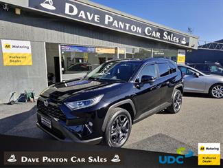 2019 Toyota RAV4 - Thumbnail