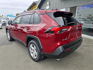 2019 Toyota RAV4 - Thumbnail